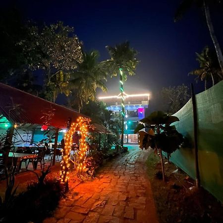 Mohans Ayurvedic Beach Resort Varkala Extérieur photo