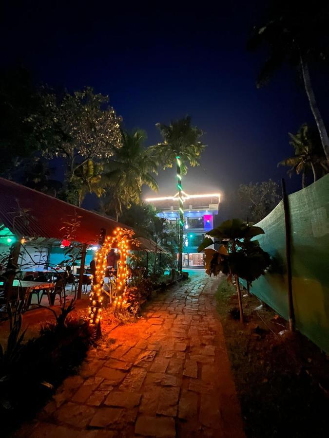 Mohans Ayurvedic Beach Resort Varkala Extérieur photo